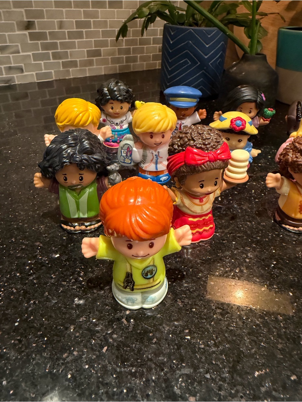 Lot of 15 Assorted Little People Figures - Picture 2 of 9